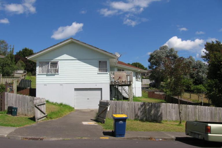 Photo of property in 15 Santiago Crescent, Unsworth Heights, Auckland, 0632
