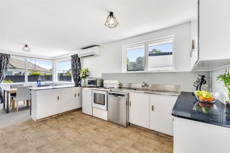 Photo of property in 130 Wales Street, Halswell, Christchurch, 8025