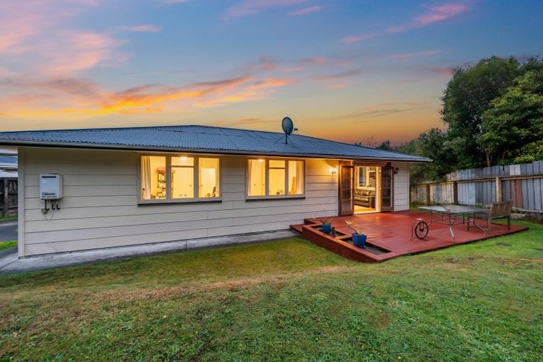 Photo of property in 69 Moeraki Road, Maoribank, Upper Hutt, 5018