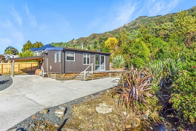 Photo of property in 1 Wilson Street, Havelock, 7100