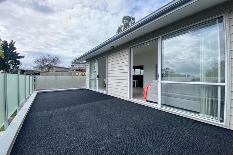 Photo of property in 21a Kia Ora Road, Beach Haven, Auckland, 0626