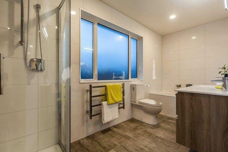 Photo of property in 20 Pikao Place, East Tamaki, Auckland, 2016