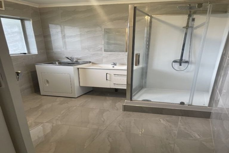 Photo of property in 2 Tennessee Avenue, Mangere East, Auckland, 2024