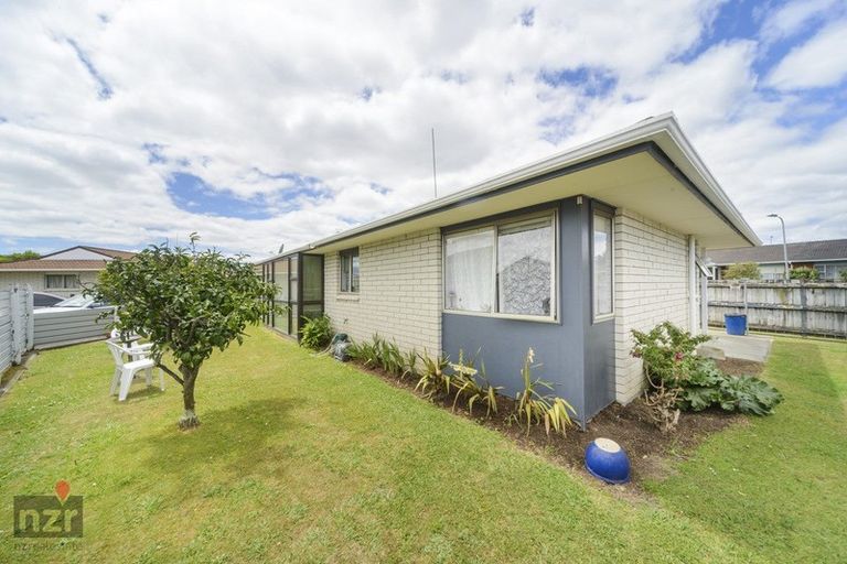 Photo of property in 5 Herbert Avenue, Cloverlea, Palmerston North, 4412