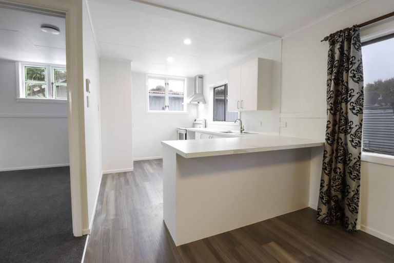 Photo of property in 16 Coromandel Court, Roslyn, Palmerston North, 4414