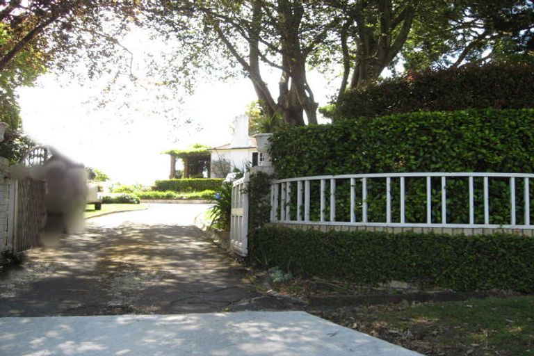 Photo of property in 69 Coronation Road, Mangere Bridge, Auckland, 2022