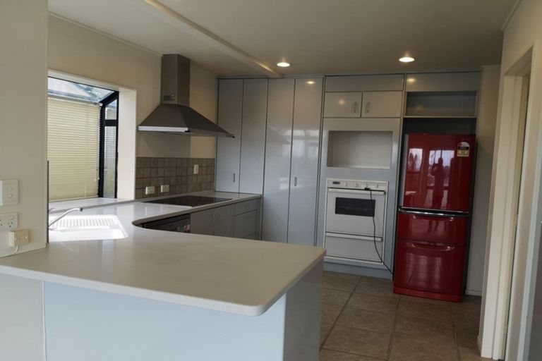 Photo of property in 1/13 Mizpah Road, Waiake, Auckland, 0630