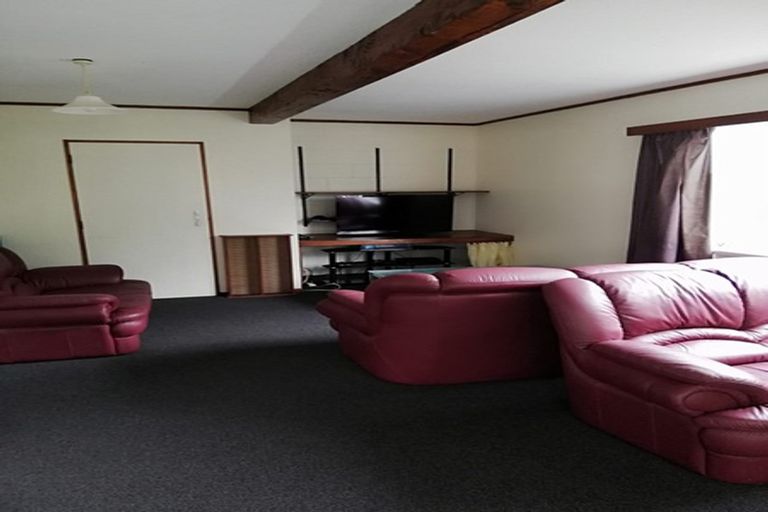 Photo of property in 64a Baylands Drive, Newlands, Wellington, 6037