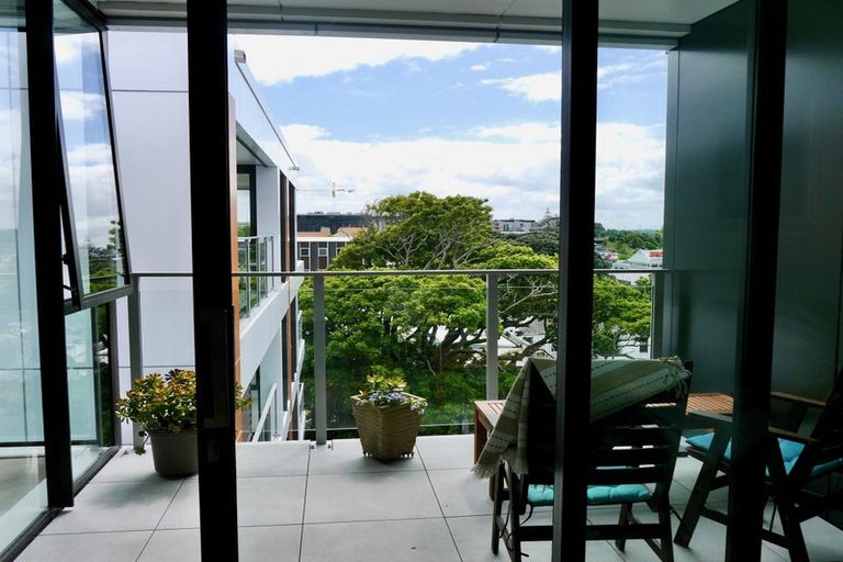 Photo of property in 10 Lion Place, Papamoa, 3118