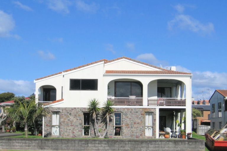 Photo of property in 31 Marine Parade, Mount Maunganui, 3116