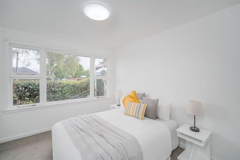 Photo of property in 53 Greendale Avenue, Avonhead, Christchurch, 8042