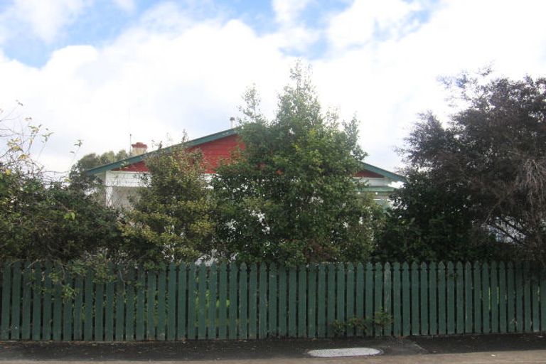 Photo of property in 28 Lyndhurst Street, Takaro, Palmerston North, 4412