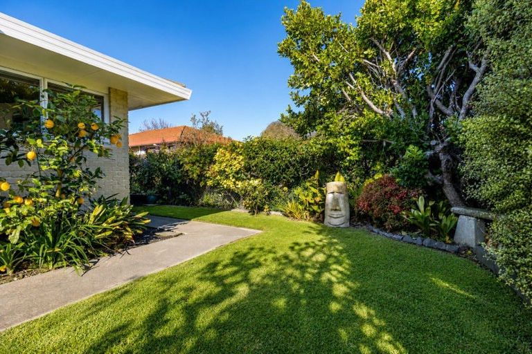 Photo of property in 2 Fern Grove, Taradale, Napier, 4112