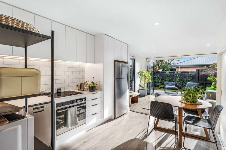 Photo of property in 7/11 Hinemoa Street, Spreydon, Christchurch, 8024