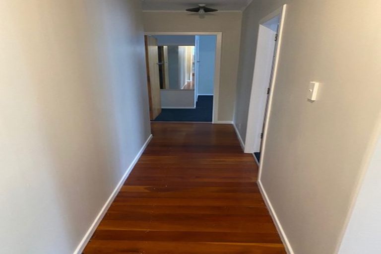 Photo of property in 89 Awanui Street, Merrilands, New Plymouth, 4312
