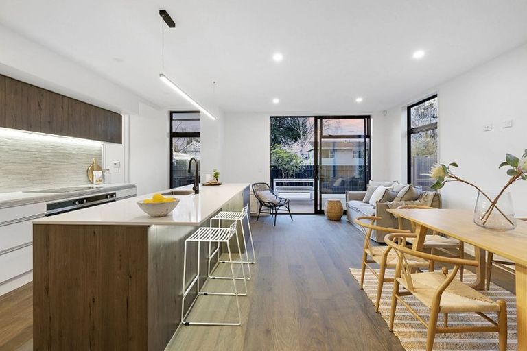 Photo of property in 43 Repton Street, Merivale, Christchurch, 8014