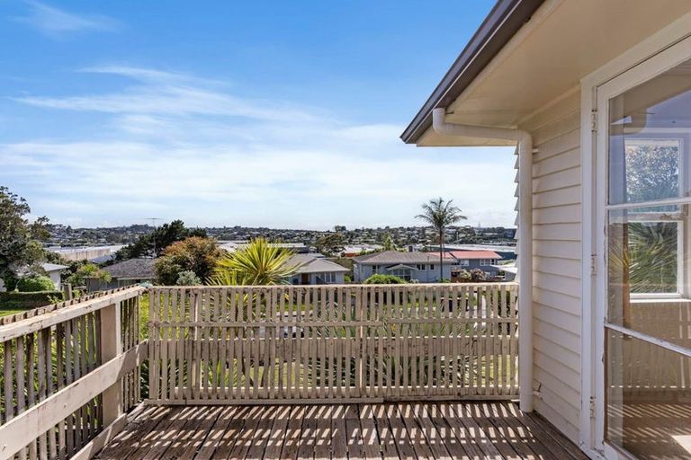Photo of property in 48 Bruce Road, Glenfield, Auckland, 0629