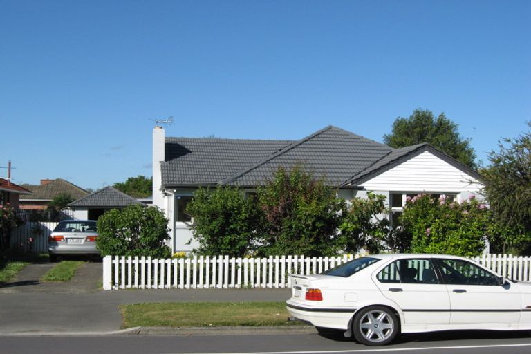 Photo of property in 336 Memorial Avenue, Burnside, Christchurch, 8053