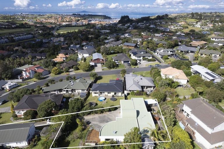 Photo of property in 5 Castaway Place, Gulf Harbour, Whangaparaoa, 0930