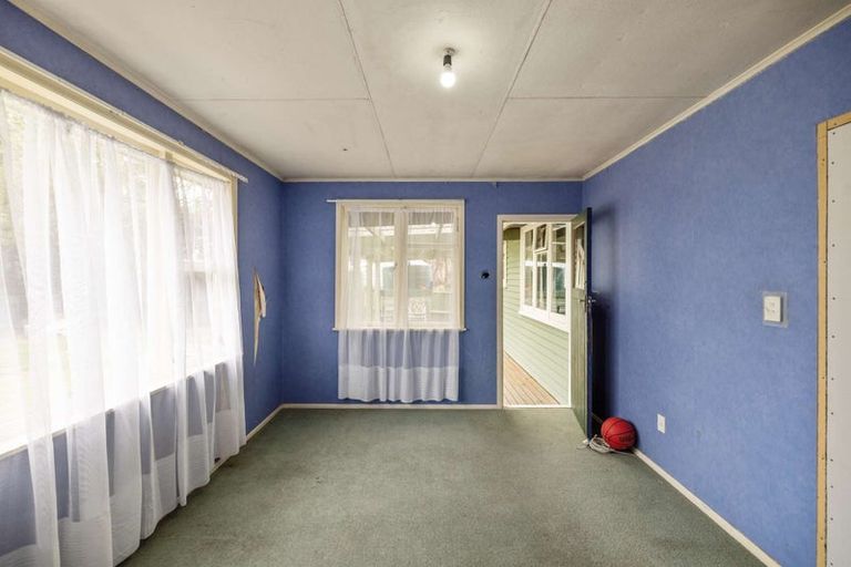 Photo of property in 10 Atkins Street, Patutahi, Gisborne, 4072