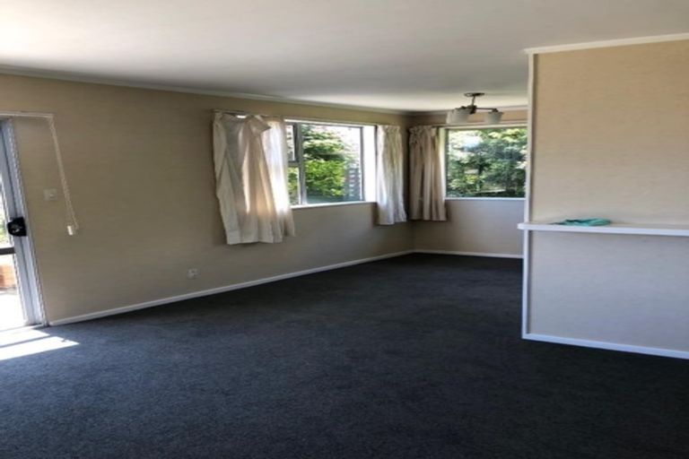 Photo of property in 16 Hicks Crescent, Waikanae Beach, Waikanae, 5036