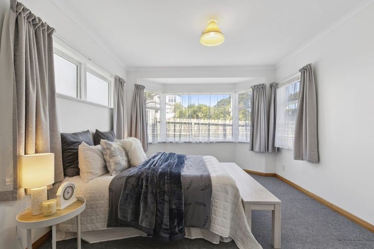 Photo of property in 1 Melrose Road, Island Bay, Wellington, 6023