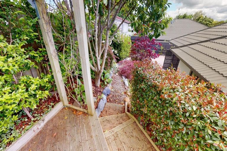 Photo of property in 18a Surrey Crescent, Hokowhitu, Palmerston North, 4410