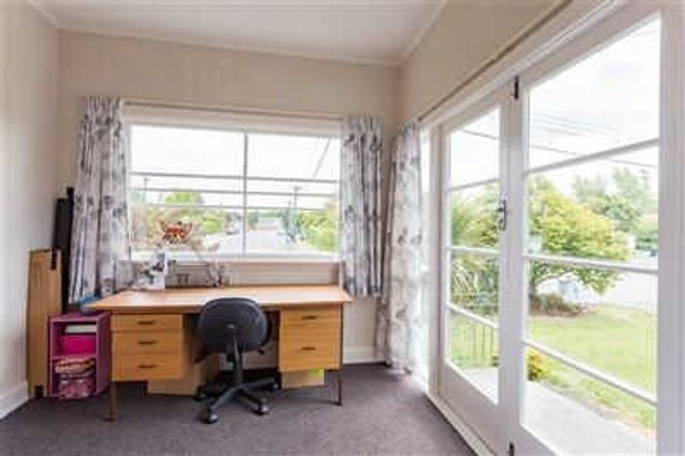 Photo of property in 16 Field Terrace, Upper Riccarton, Christchurch, 8041