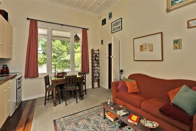 Photo of property in 8 Priestley Road, Bluff Hill, Napier, 4110