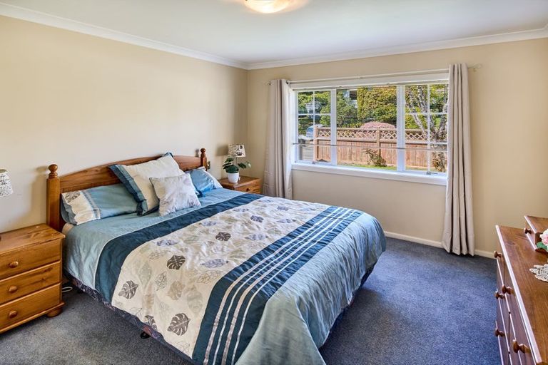 Photo of property in 20a Redwood Avenue, Tawa, Wellington, 5028