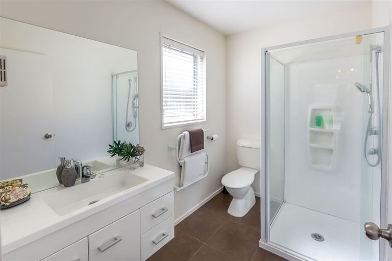 Photo of property in 2 Levinge Lane, Hillmorton, Christchurch, 8024