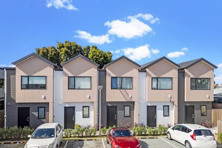 Photo of property in 19/12 Arney Road, Ranui, Auckland, 0612