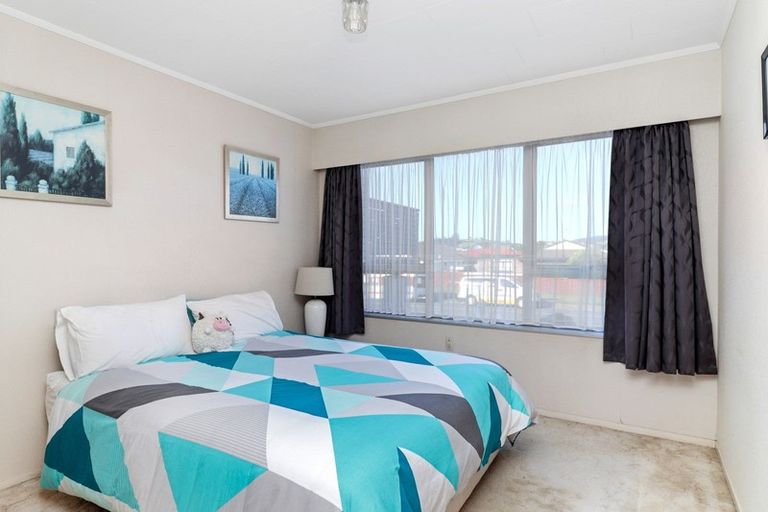 Photo of property in 11 Endeavour Avenue, Welcome Bay, Tauranga, 3112