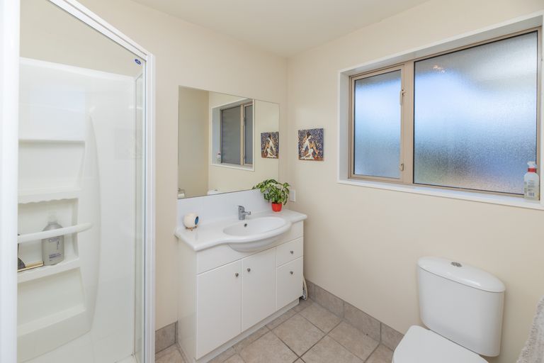 Photo of property in 13 Parkinson Place, Woodend, 7610