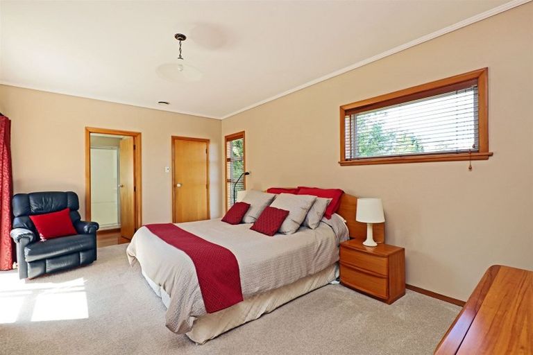 Photo of property in 32 Campbell Street, Havelock North, 4130