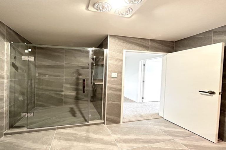 Photo of property in 2b Robin Lane, Browns Bay, Auckland, 0630