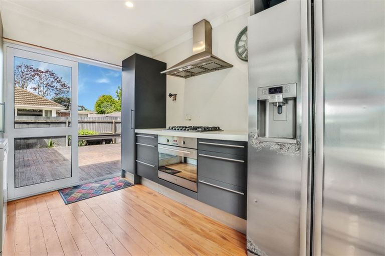 Photo of property in 6 Curletts Road, Sockburn, Christchurch, 8042