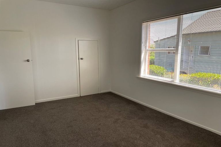 Photo of property in 1/18 Ocean View Road, Milford, Auckland, 0620