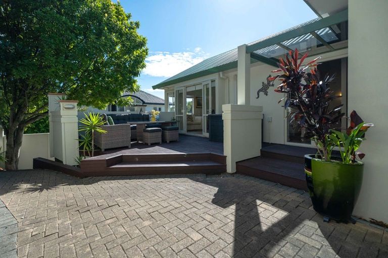 Photo of property in 1 Alfred Street, Northcote Point, Auckland, 0627