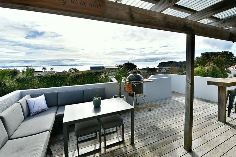 Photo of property in 2/1376 Whangaparaoa Road, Army Bay, Whangaparaoa, 0930