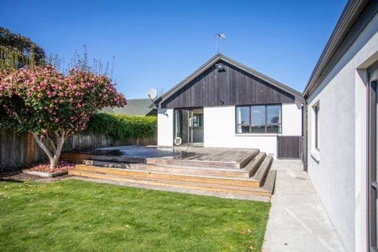 Photo of property in 11 Mcsaveneys Road, Marshland, Christchurch, 8051