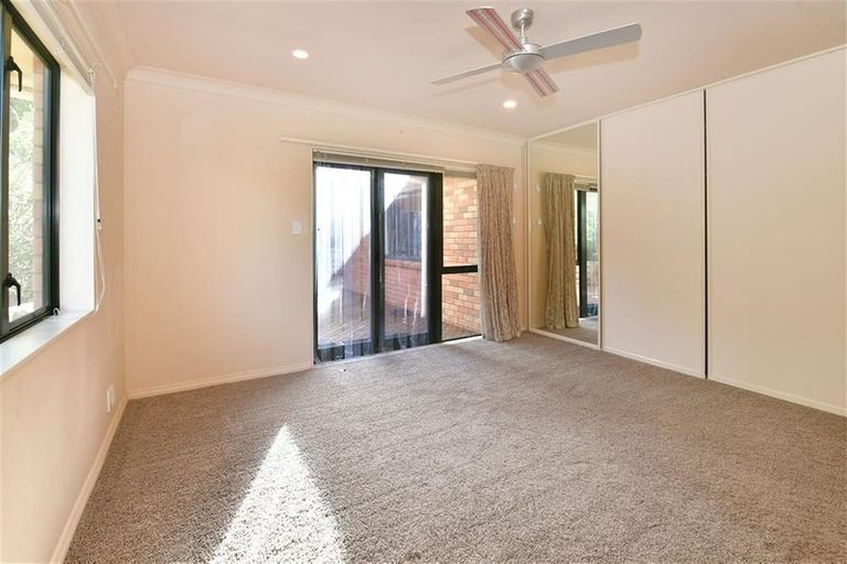 Photo of property in 8 Kath Hopper Drive, Orewa, 0931