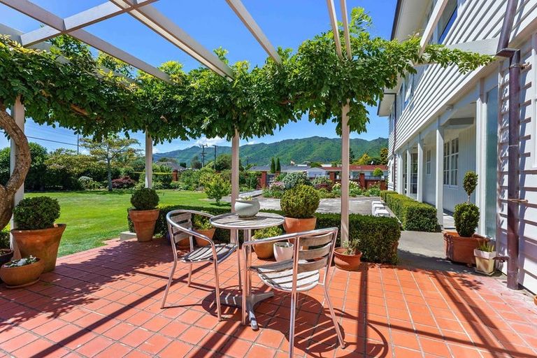 Photo of property in 45-47 Kohekohe Road, Waikanae, 5036