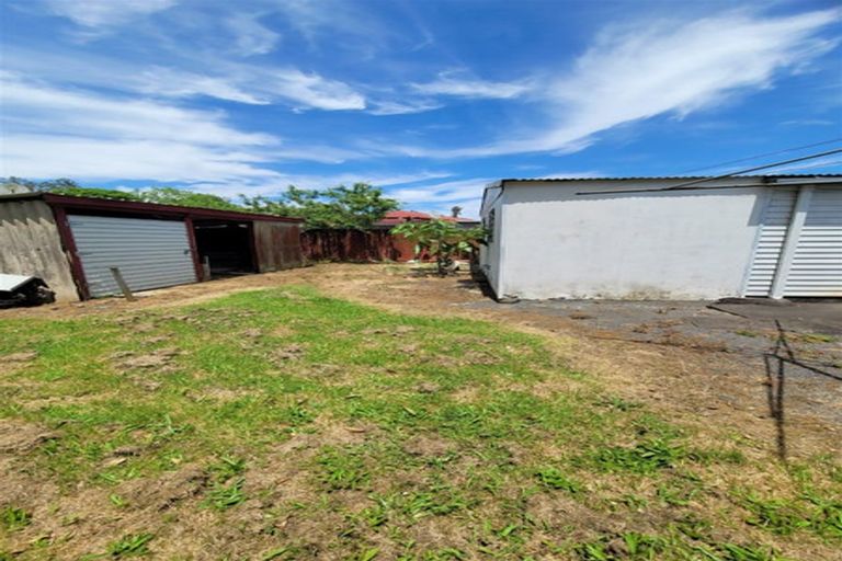 Photo of property in 31 Driver Road, Mangere East, Auckland, 2024