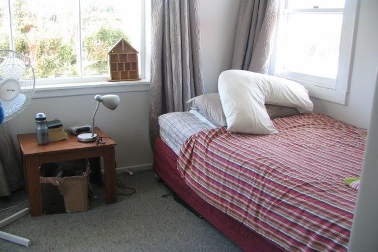 Photo of property in 1/12 Northumberland Avenue, Belmont, Auckland, 0622