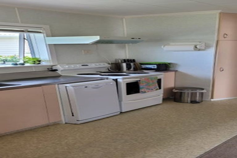 Photo of property in 7 Margaret Place, Merrilands, New Plymouth, 4312