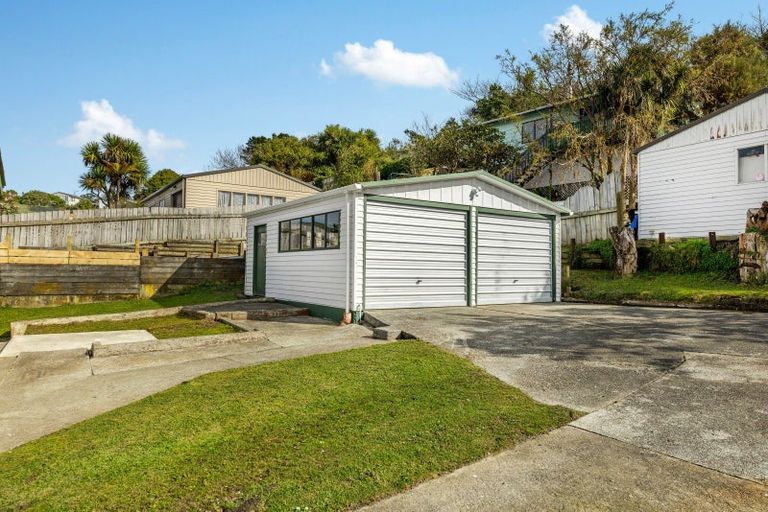 Photo of property in 51 Desert Gold Street, Ascot Park, Porirua, 5024