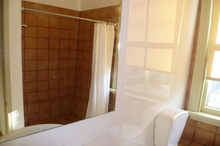 Photo of property in 72 Wallace Street, Mount Cook, Wellington, 6021