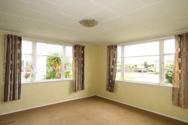 Photo of property in 35 Queen Street, Westport, 7825