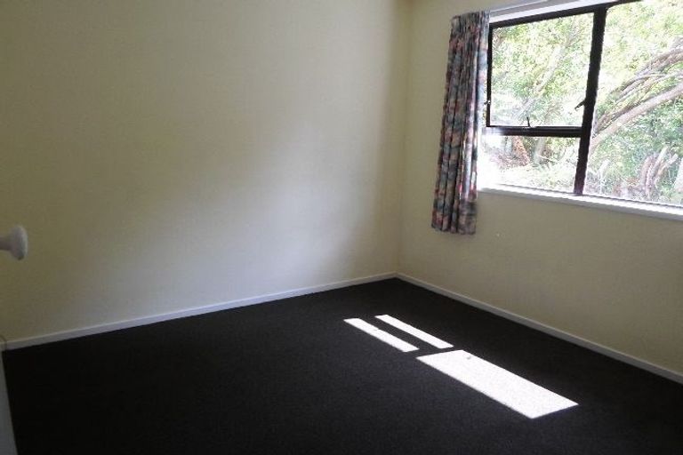 Photo of property in 24 Beaudine Avenue, Glenfield, Auckland, 0629
